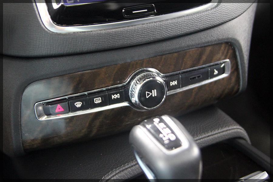 Volvo XC90 T6 Momentum NAVI / PANO / CAM