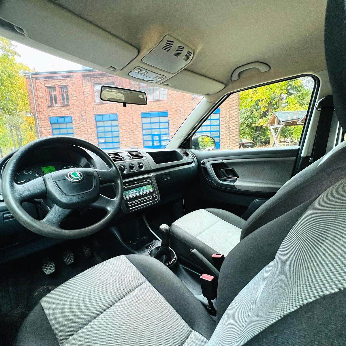Skoda Fabia 2012 — photo 10