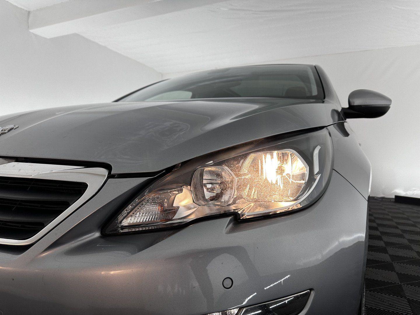 Peugeot 308 2015 — photo 27