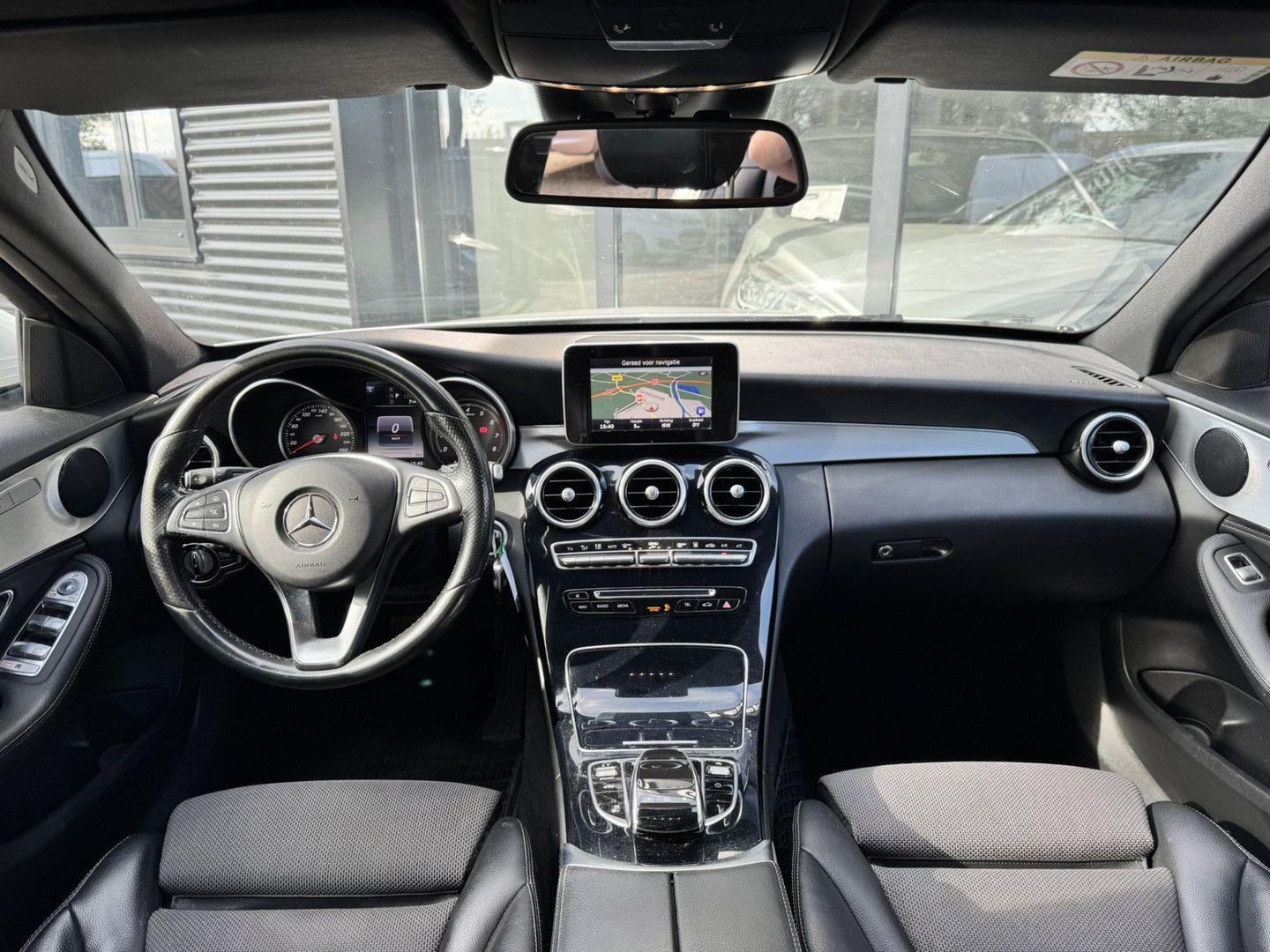 Mercedes-Benz C350 2015 — photo 7