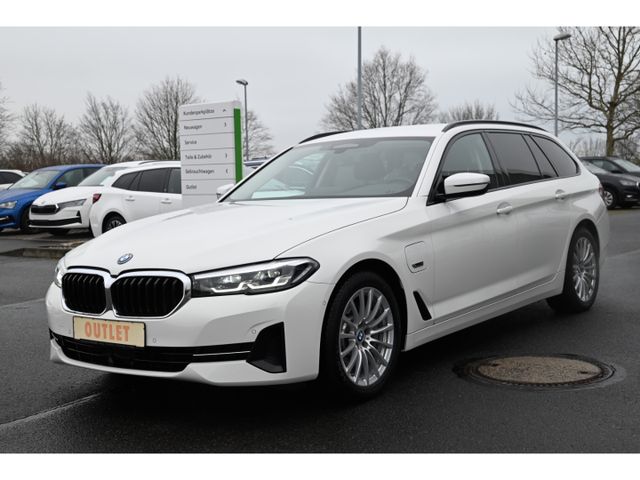 BMW 530 e Touring Luftfederung Navi LED ACC Apple CP