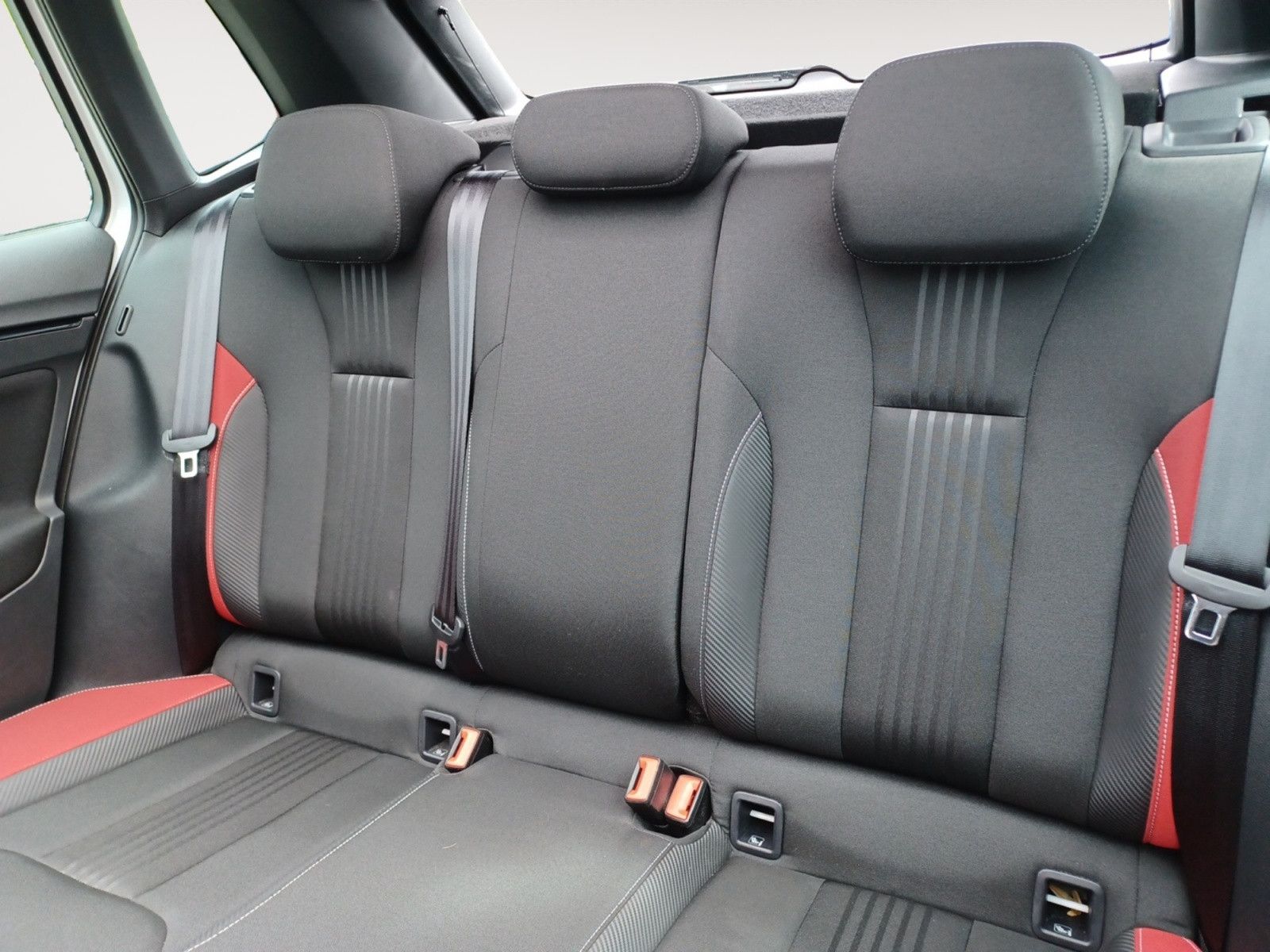 Fahrzeugabbildung SKODA Kamiq 1.0 TSI DSG Monte Carlo Rückfahrkamera