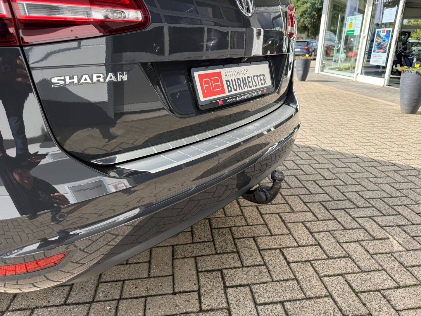 Fahrzeugabbildung Volkswagen Sharan Active Comfortline ACC SHZ Navi Dynau Bi-