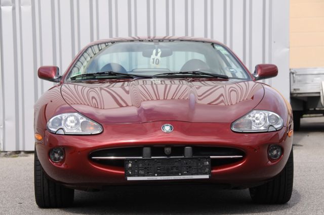 Jaguar XK8 Coupe 2 Jahre Garantie