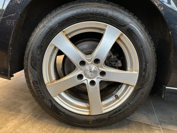 MYAUTOCENTER – Gebraucht- und Jahreswagen mit Werkstattservice in Pfaffenhofen Volkswagen Golf VII Variant Highline BMT *R Line*Navi*Xenon