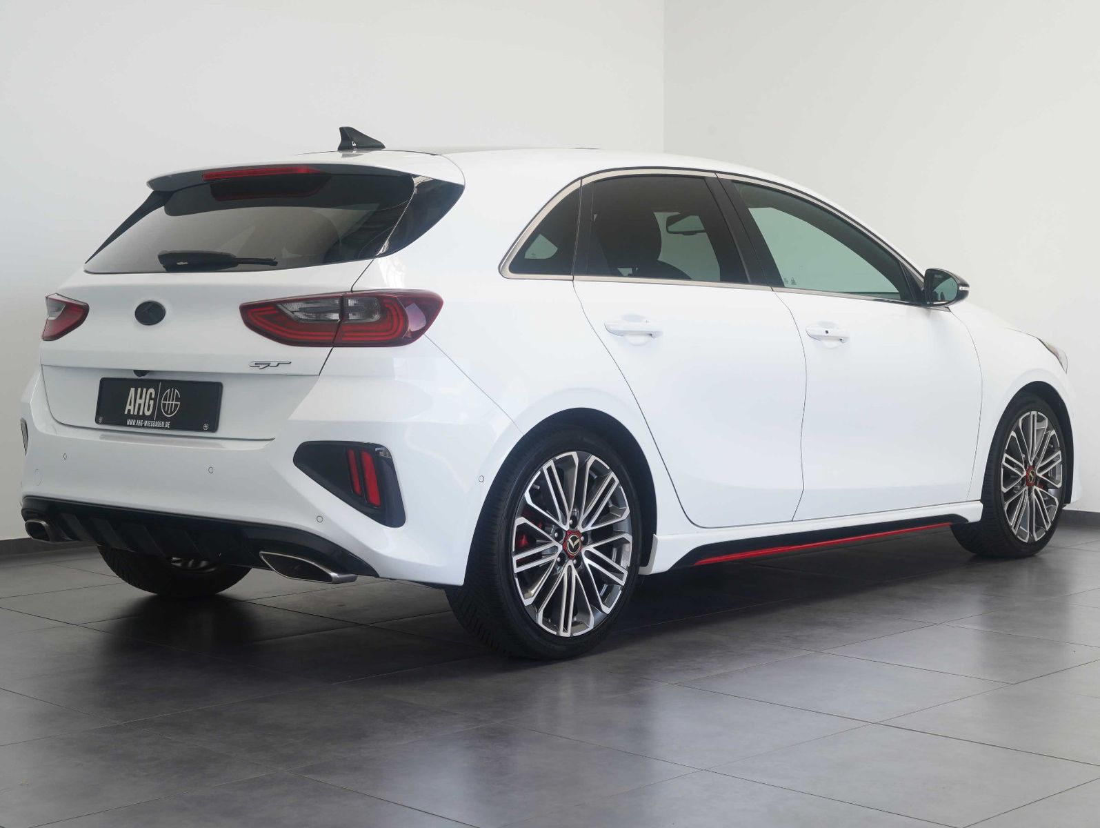Fahrzeugabbildung Kia cee'd / Ceed 1.6T-GDI GT LED/NAVI/ACC/PANO