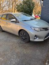 Toyota Auris 1.8 Hybrid - Toyota Auris in Solingen