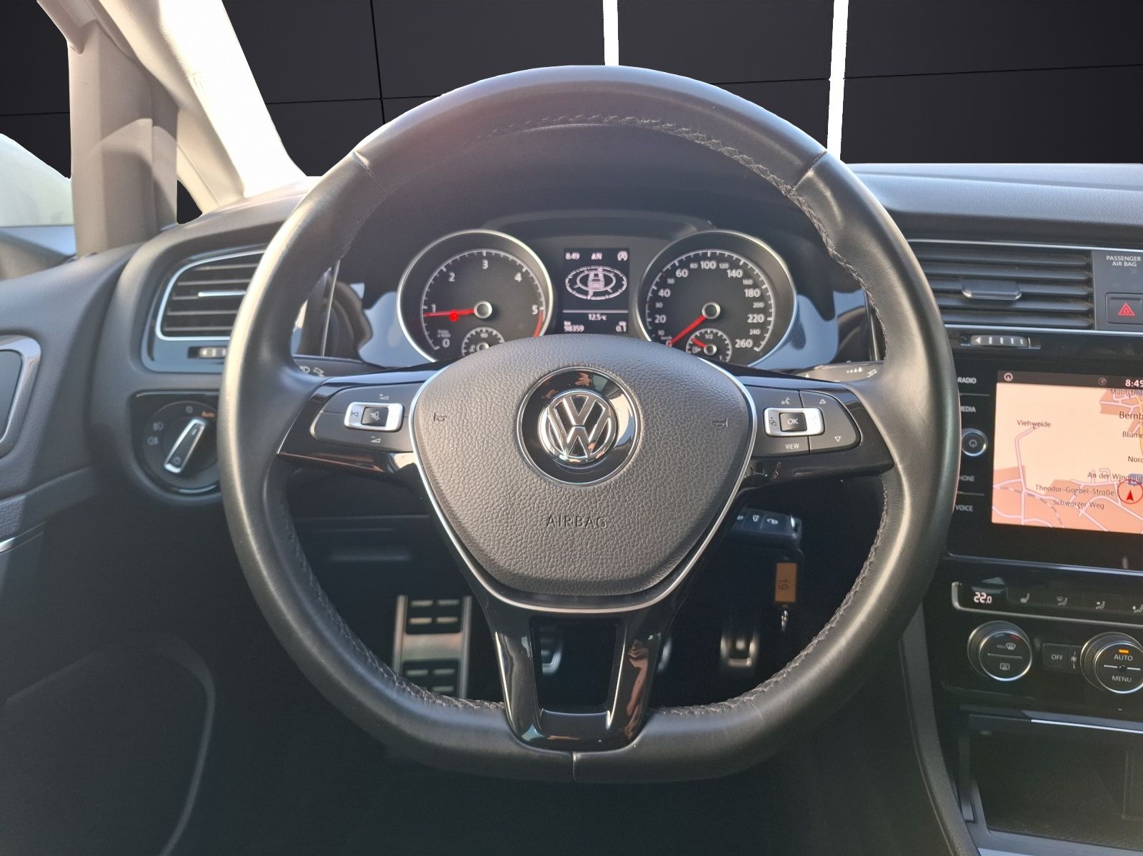 Fahrzeugabbildung Volkswagen Golf VII Variant TDI Join AHK Navi Climatronic P