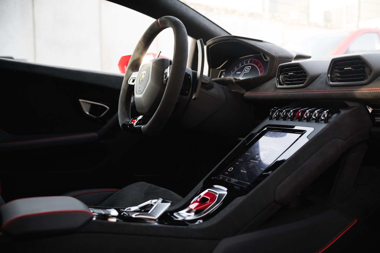 Fahrzeugabbildung Lamborghini Huracán Tecnica - Rosso Mars-Carbon-Lift-DAB