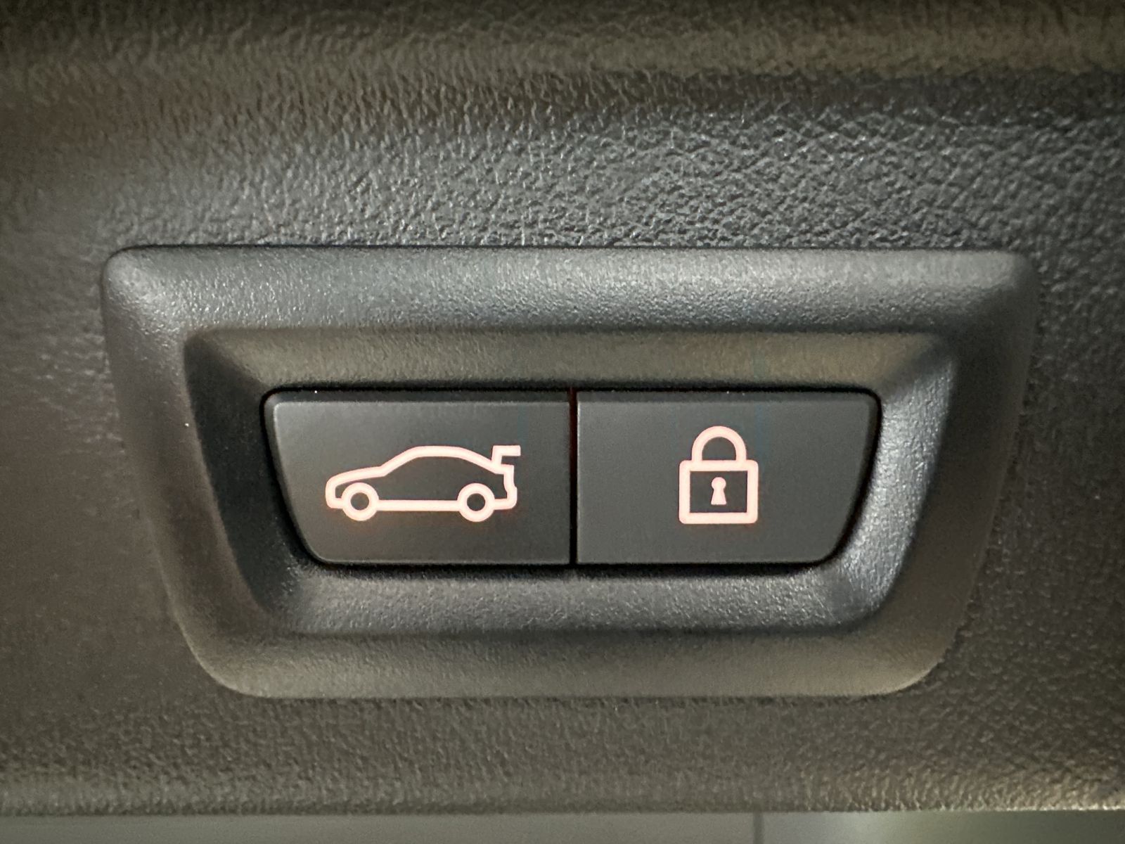 Fahrzeugabbildung BMW X7 M60i 6-Sitzer NAV+LASER+PANO+B&W+360°+ACC+1HD