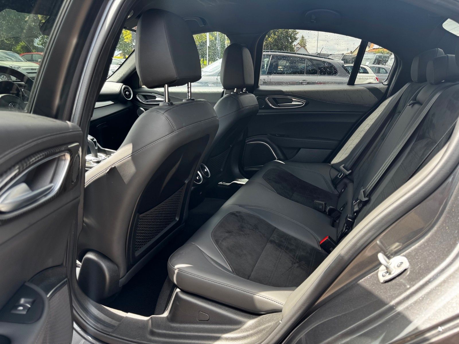 Fahrzeugabbildung Alfa Romeo Giulia Quadrifoglio 510PS 1.HAND NAVI KAMERA