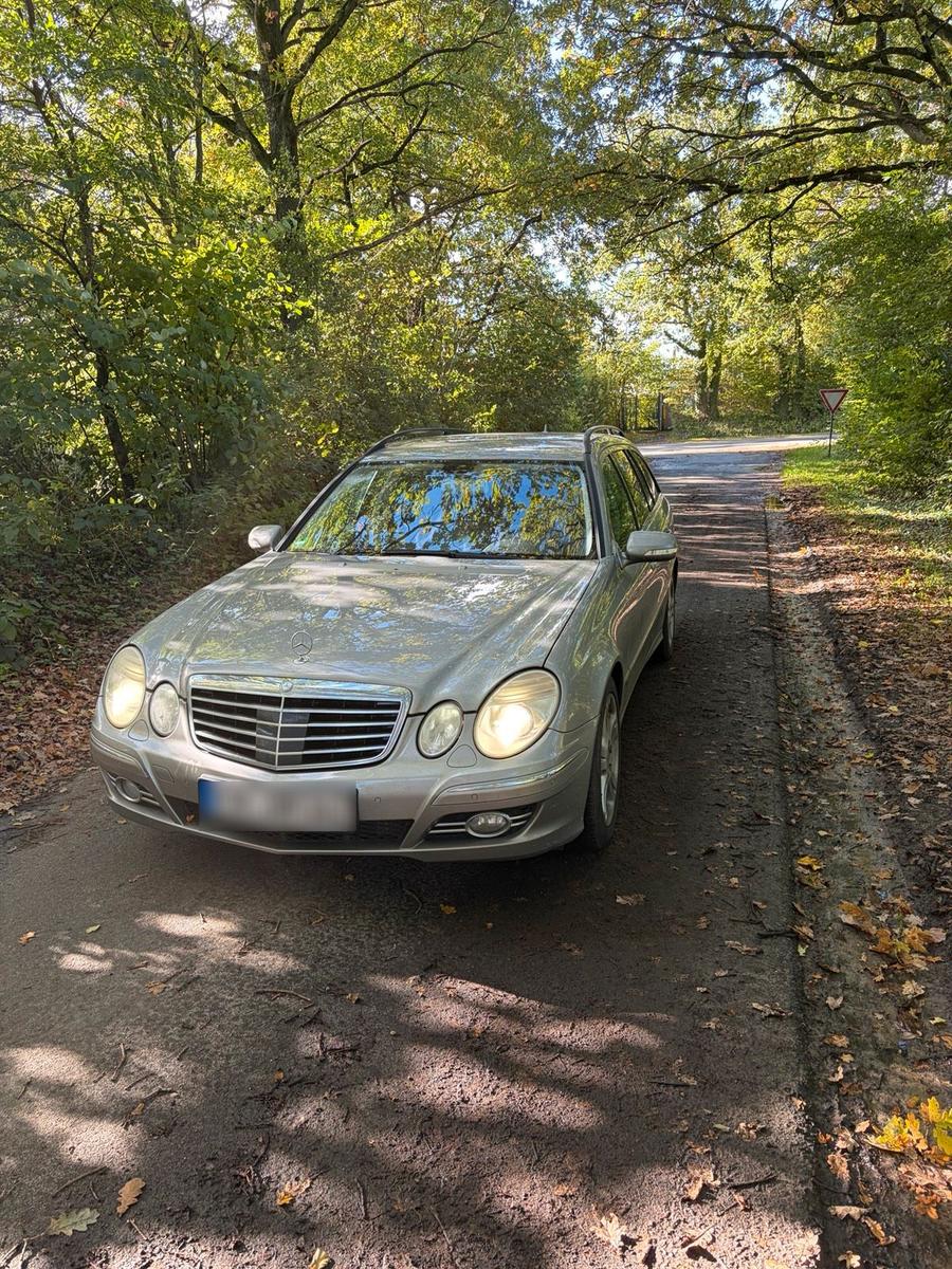 Mercedes-Benz E 320