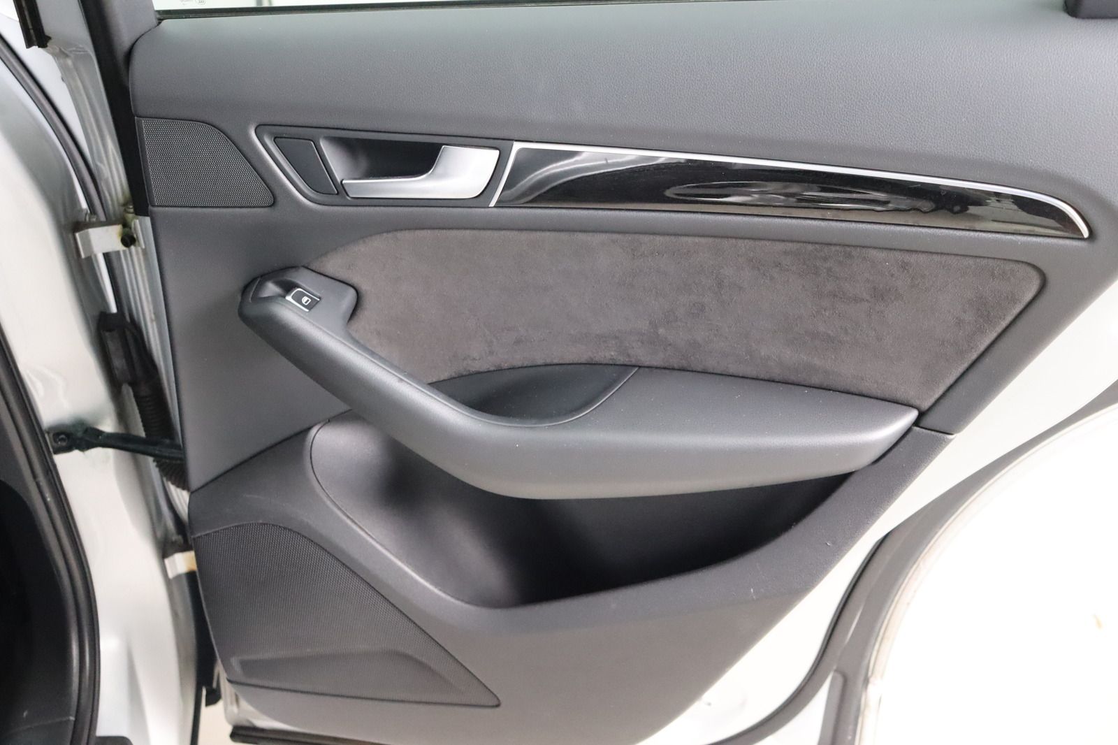 Fahrzeugabbildung Audi Q5 3.0 TDI quattro S- line * Bi- Xe