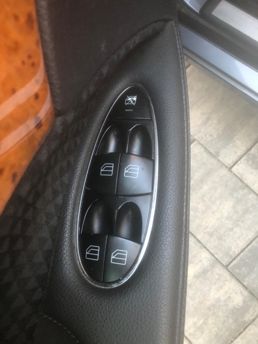 Mercedes-Benz E 220 CDI ELEGANCE  / AUTOMATIK