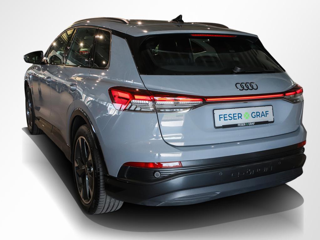 Audi Q4 e-tron 40 2x S line Leder Matrix Nav RüKa 20"