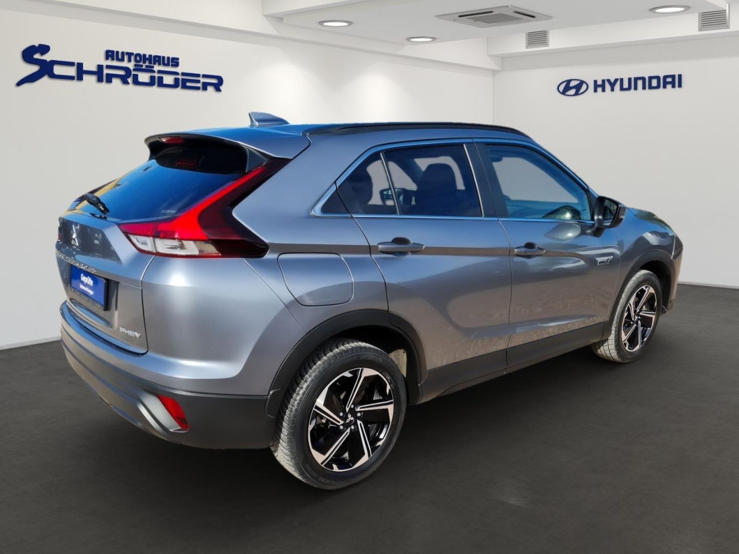 Fahrzeugabbildung Mitsubishi Eclipse Cross Basis 2.4 PHEV 4WD ALLWETTER+KAMER