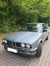 BMW 325i E30 Coupe Oldtimer cosmosblau - BMW 325 aus 1986