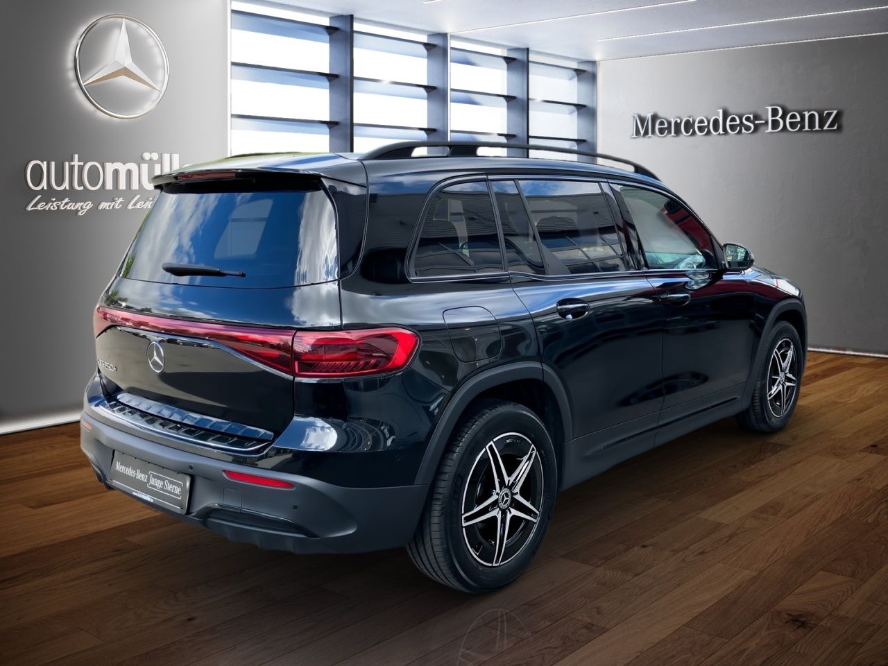 Fahrzeugabbildung Mercedes-Benz EQB 250+ BONUS+AMG+PANORAMA+NIGHT+LHZ+TOTW+CARPL