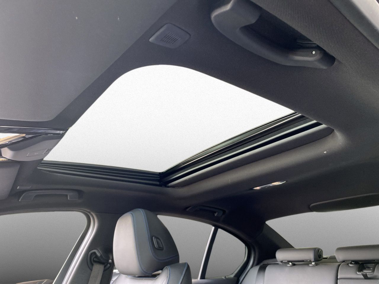 BMW 330 - Bild 16