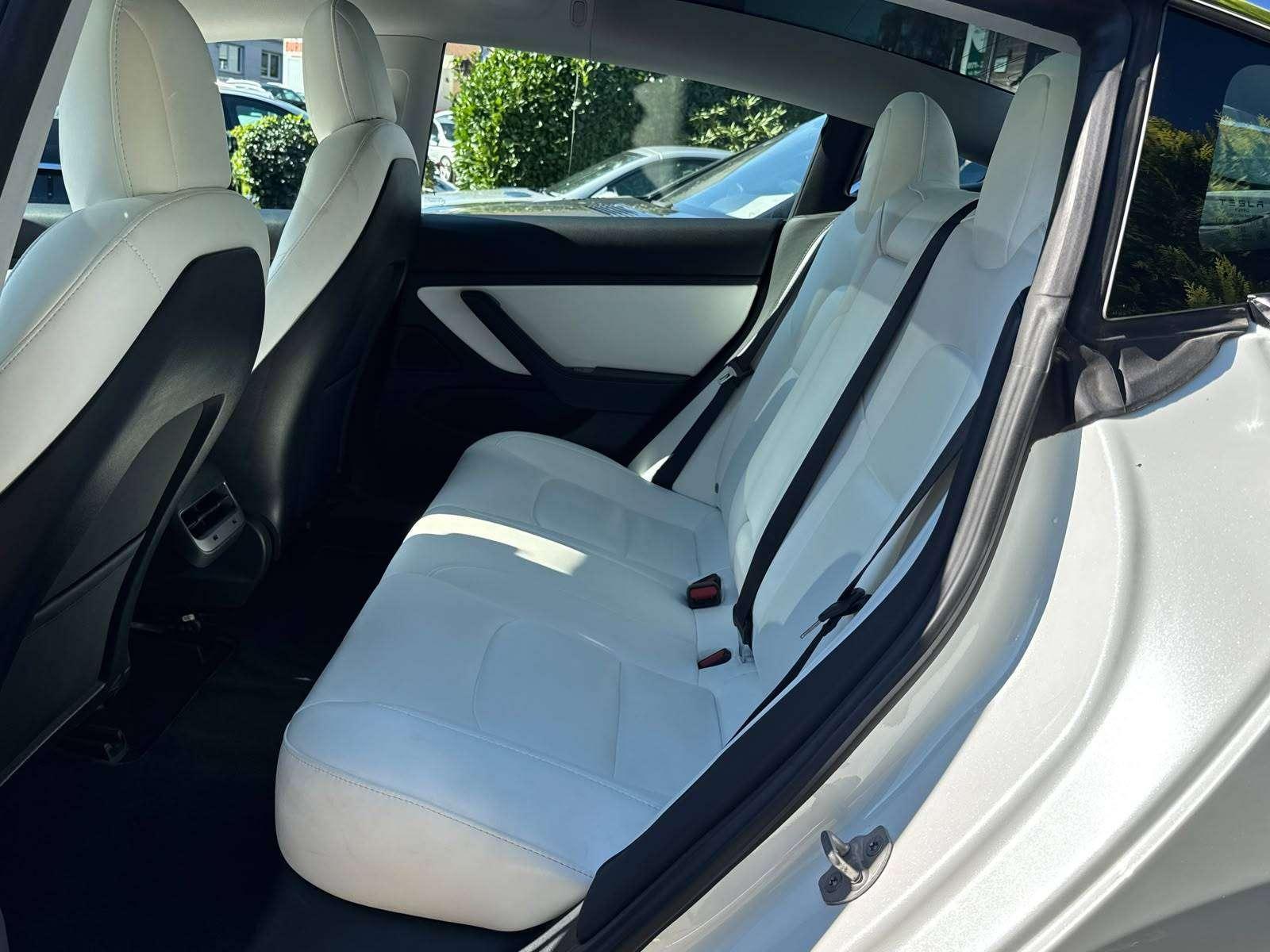 Tesla Model 3 Long Range 4x4 351ch - 1ère main - CT récent - Pneus été + Hiver - Hayon éléctrique - AFL