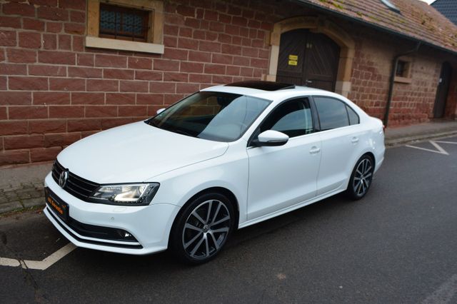 Volkswagen Jetta VI 1.4 TSI DSG Comfortline BMT