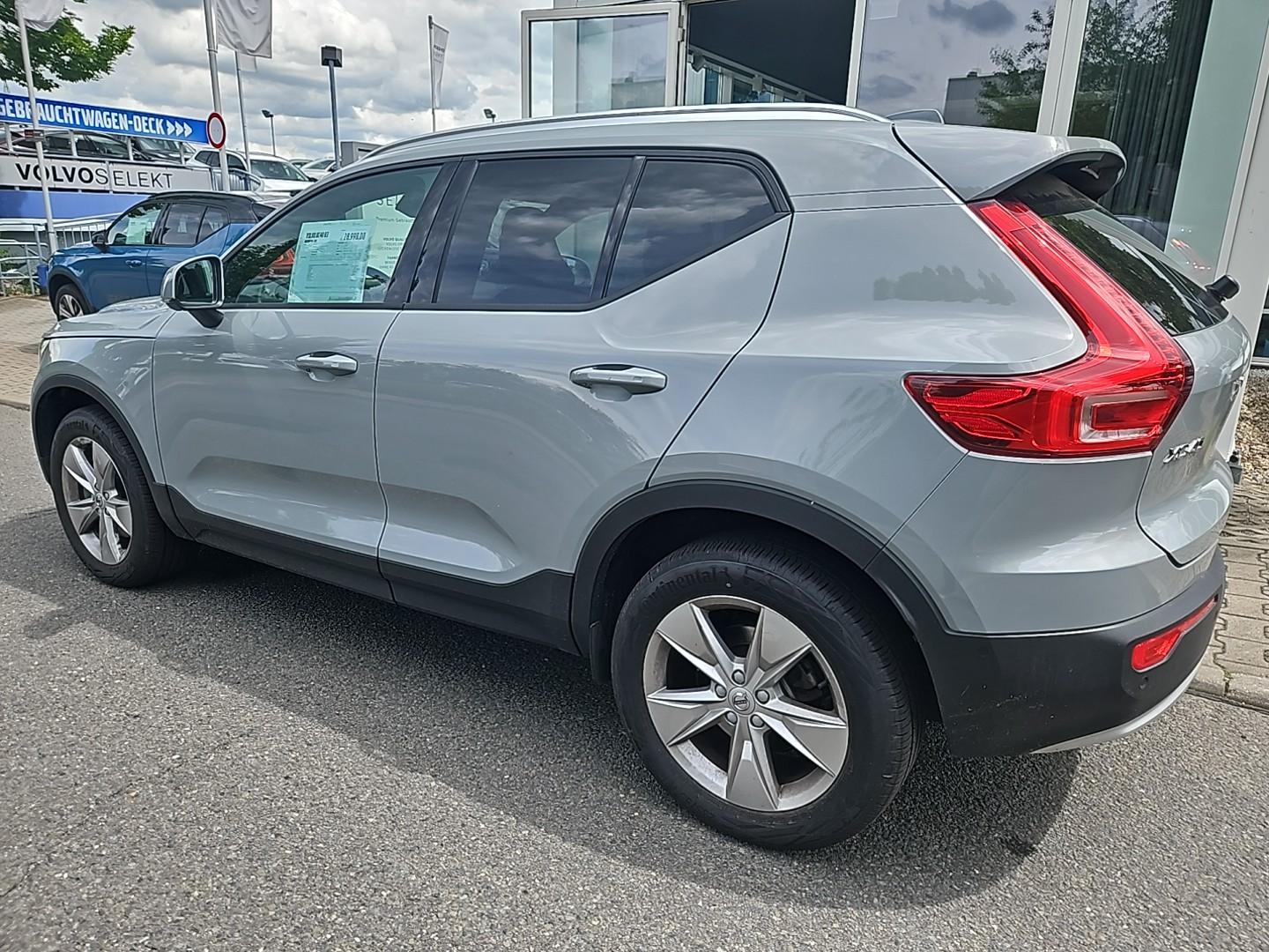 Volvo XC40 B3 Core AHZV semi-elektr./360 Grad Kamera