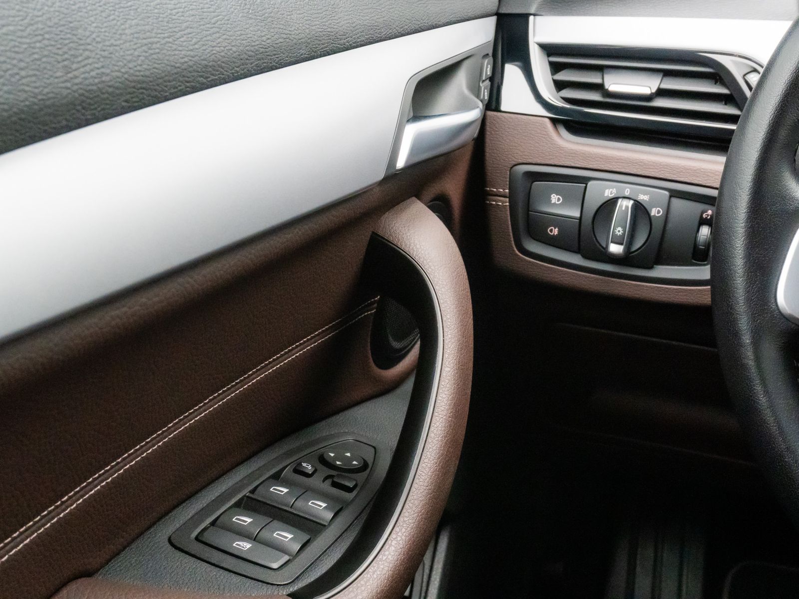 Fahrzeugabbildung BMW X2 xD25e  Advantage DAB Kamera LED Leder 18Zoll