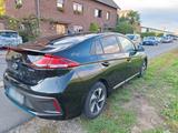Hyundai IONIQ 1.6l GDi HYBRID Trend Trend - schwarze Hyundai IONIQ