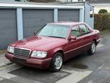 Mercedes-Benz E 220  H-Kennzeichen Traumwagen Originalzustand - Mercedes-Benz E 220: Rot
