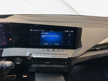 Fotografie 12 des Opel Astra 5T Ultimate Automatik Navi Schiebedach AHK