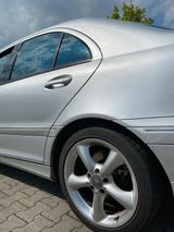 Mercedes-Benz Mercedes Benz C Klasse w203 e270 cdi - Mercedes-Benz E 270 aus 2004