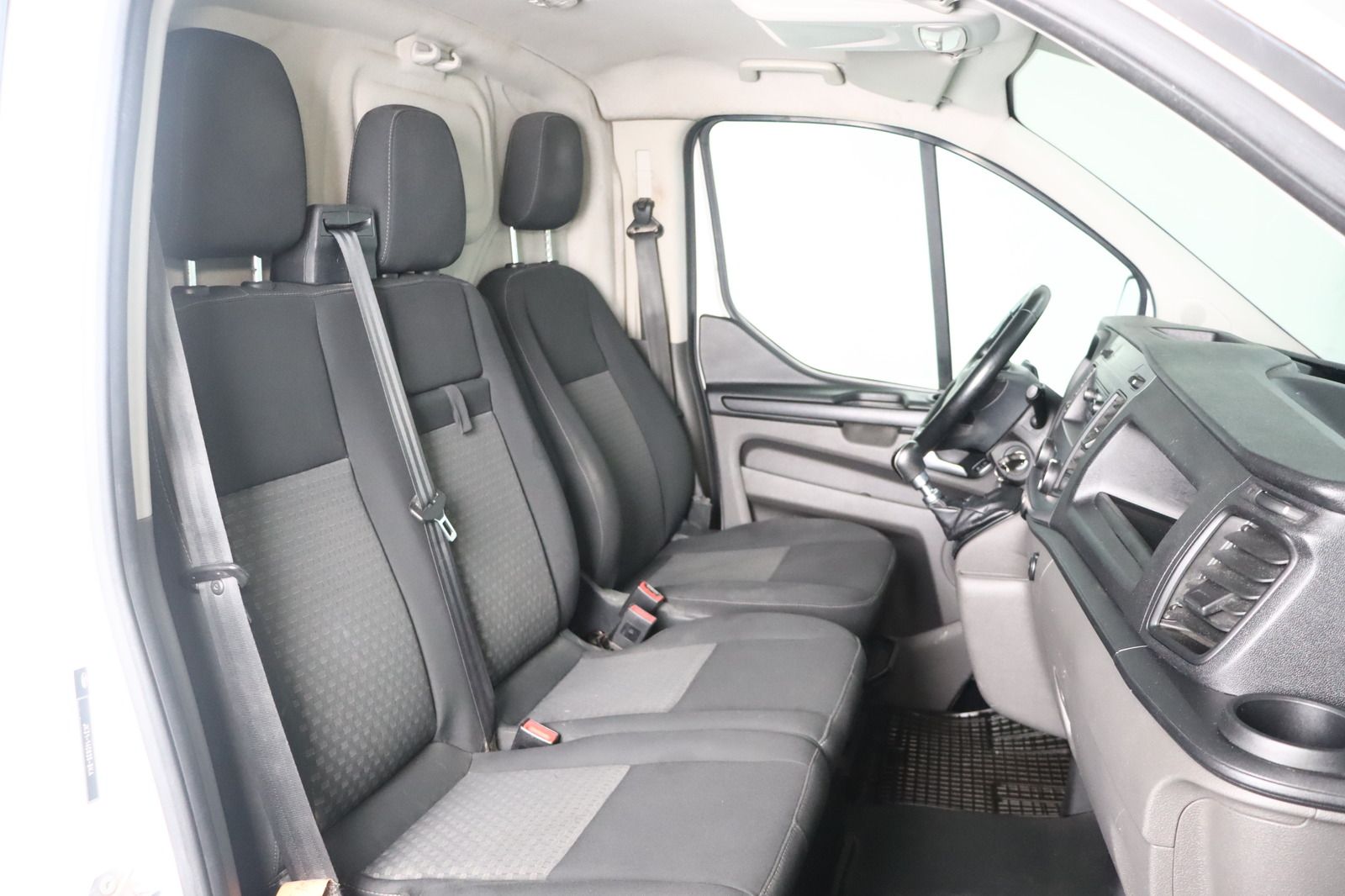 Fahrzeugabbildung Ford Transit Custom Kasten 280 L1H1 LKW Trend