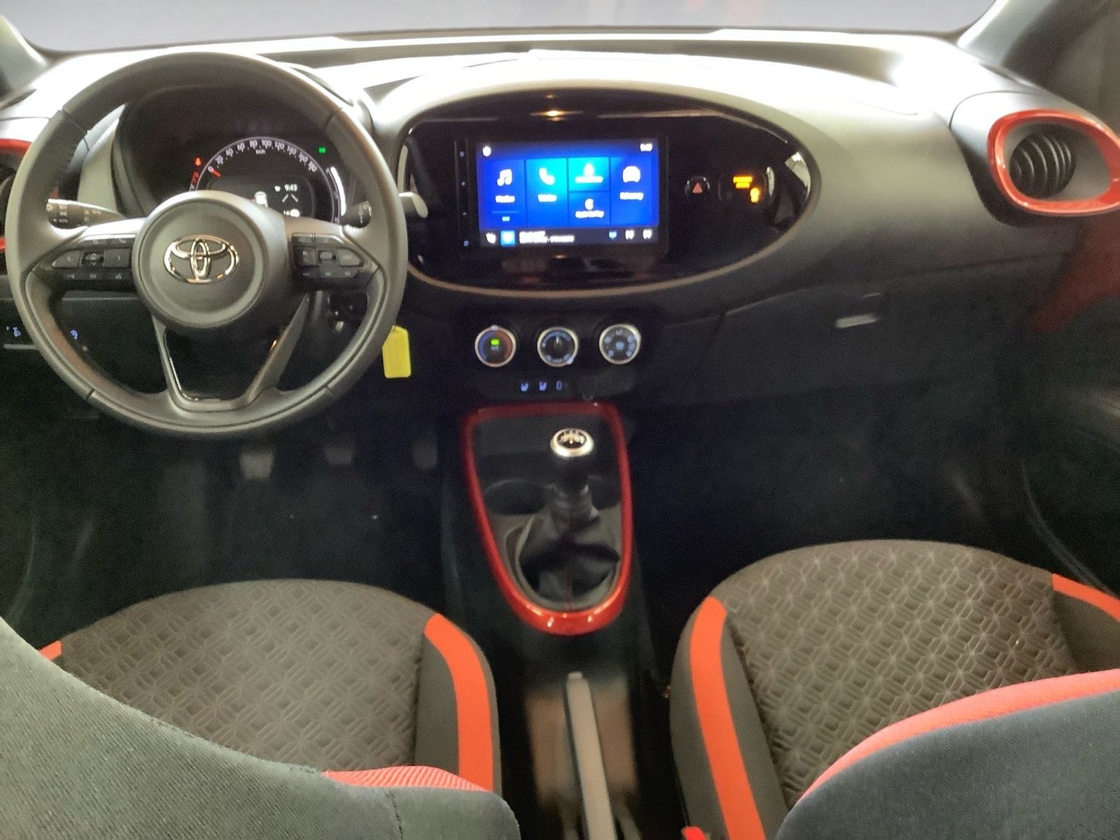 Fahrzeugabbildung Toyota Aygo X 1.0 Teamplayer Navi,SHZ,SoundSys,ACC,Kam.