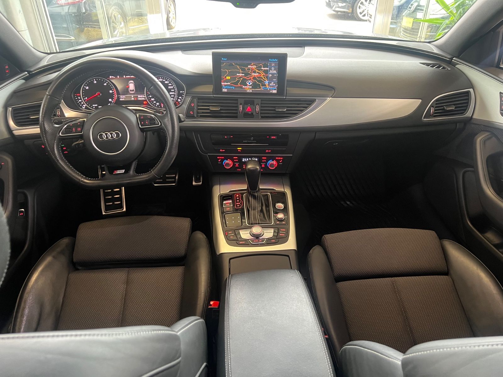 Fahrzeugabbildung Audi A6 Avant 2.0 TDI ultra S Line Plus *MATRIX-LED*