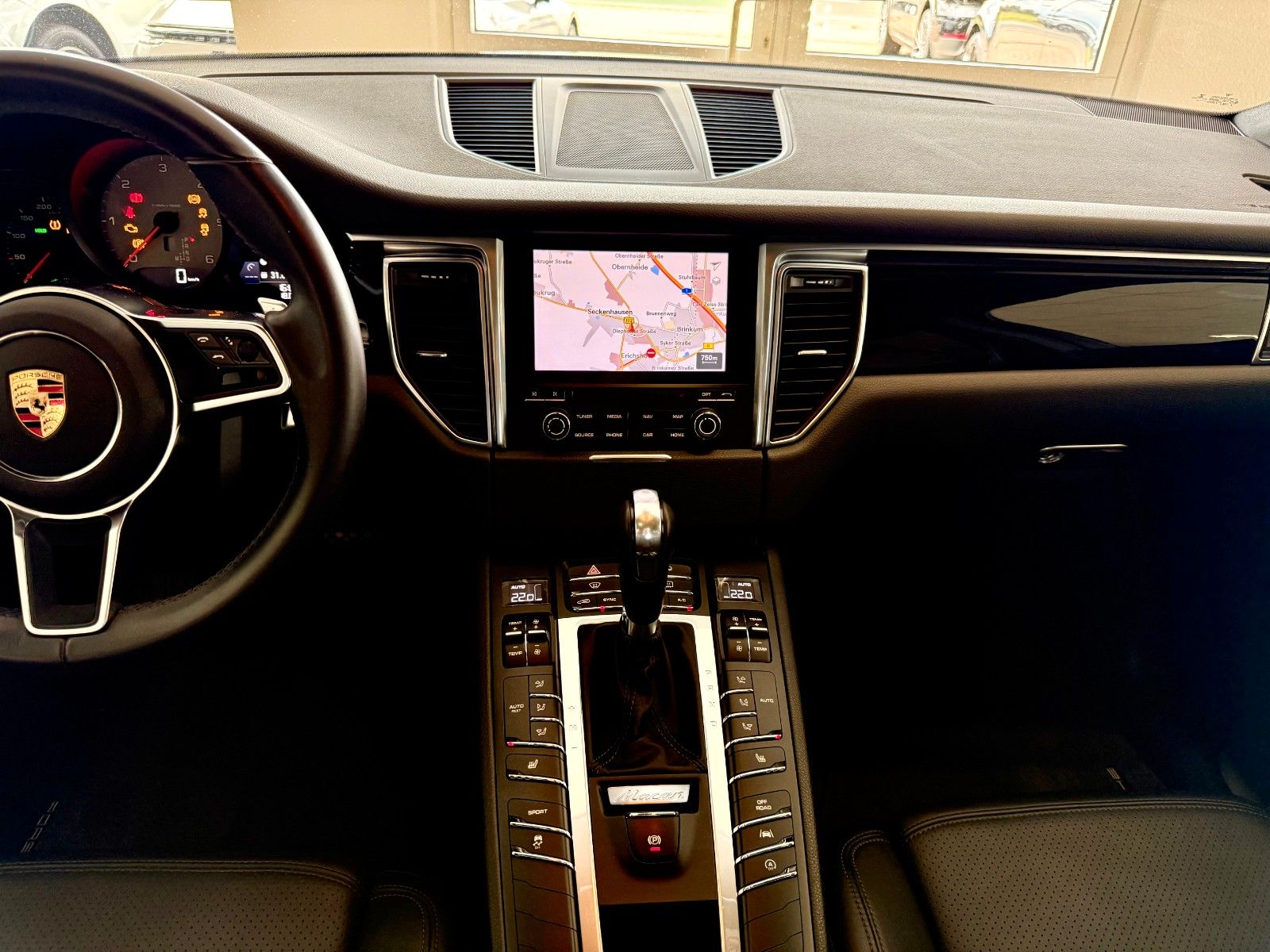 Fahrzeugabbildung Porsche Macan S Diesel PDK Panorama/21"Zoll/Xenon