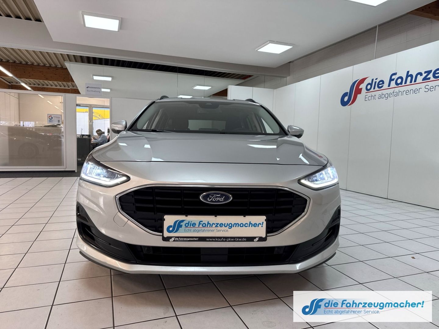 Fahrzeugabbildung Ford Focus Turnier Cool & Connect Navi LED Apple CarP
