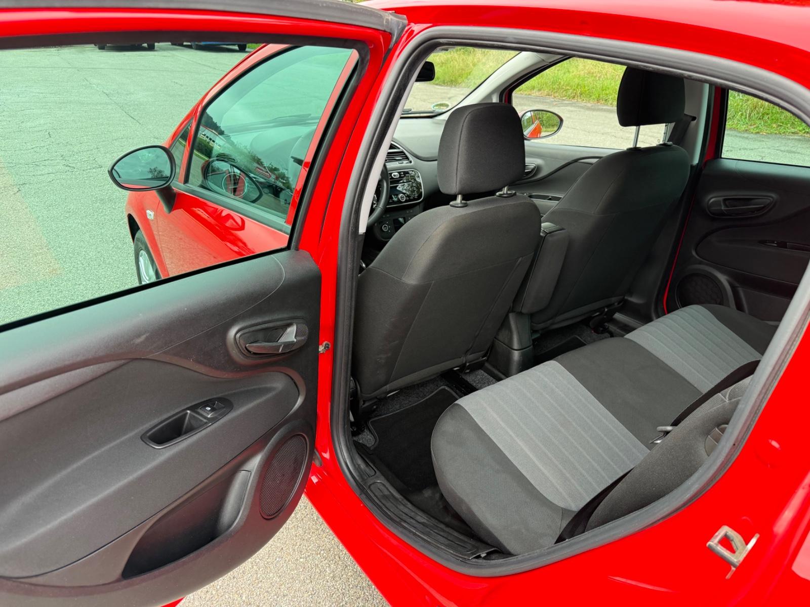 Fiat Punto More 1.4 *2. HAND*SITZHZG*8-FACH*