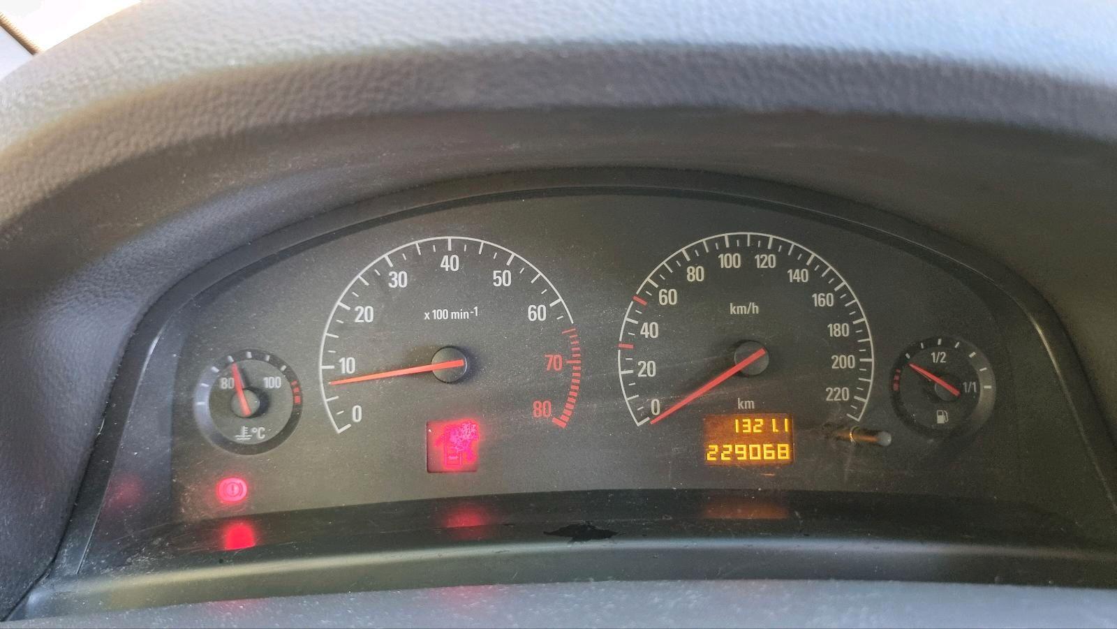 Opel Vectra 2006 — photo 11