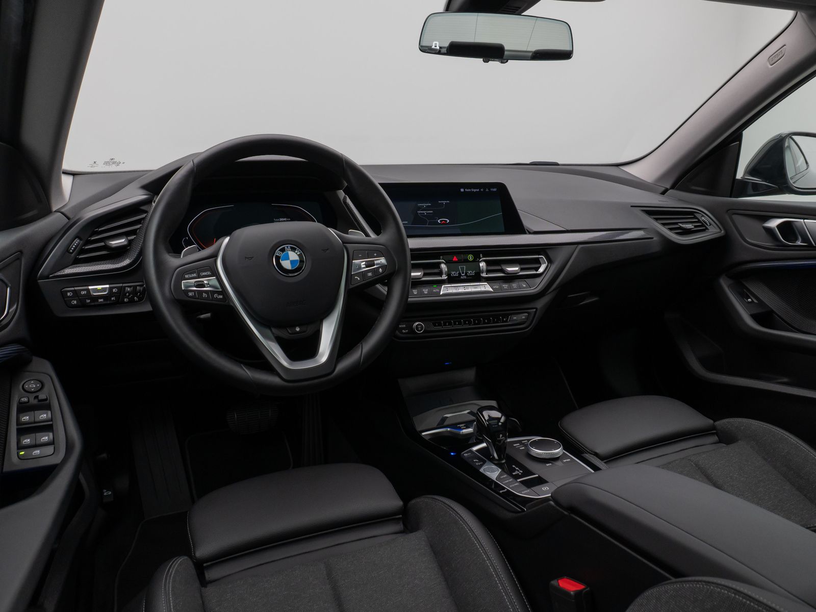 Fahrzeugabbildung BMW 220i Gran Coupé xD Sport Line HUD DAB Panorama