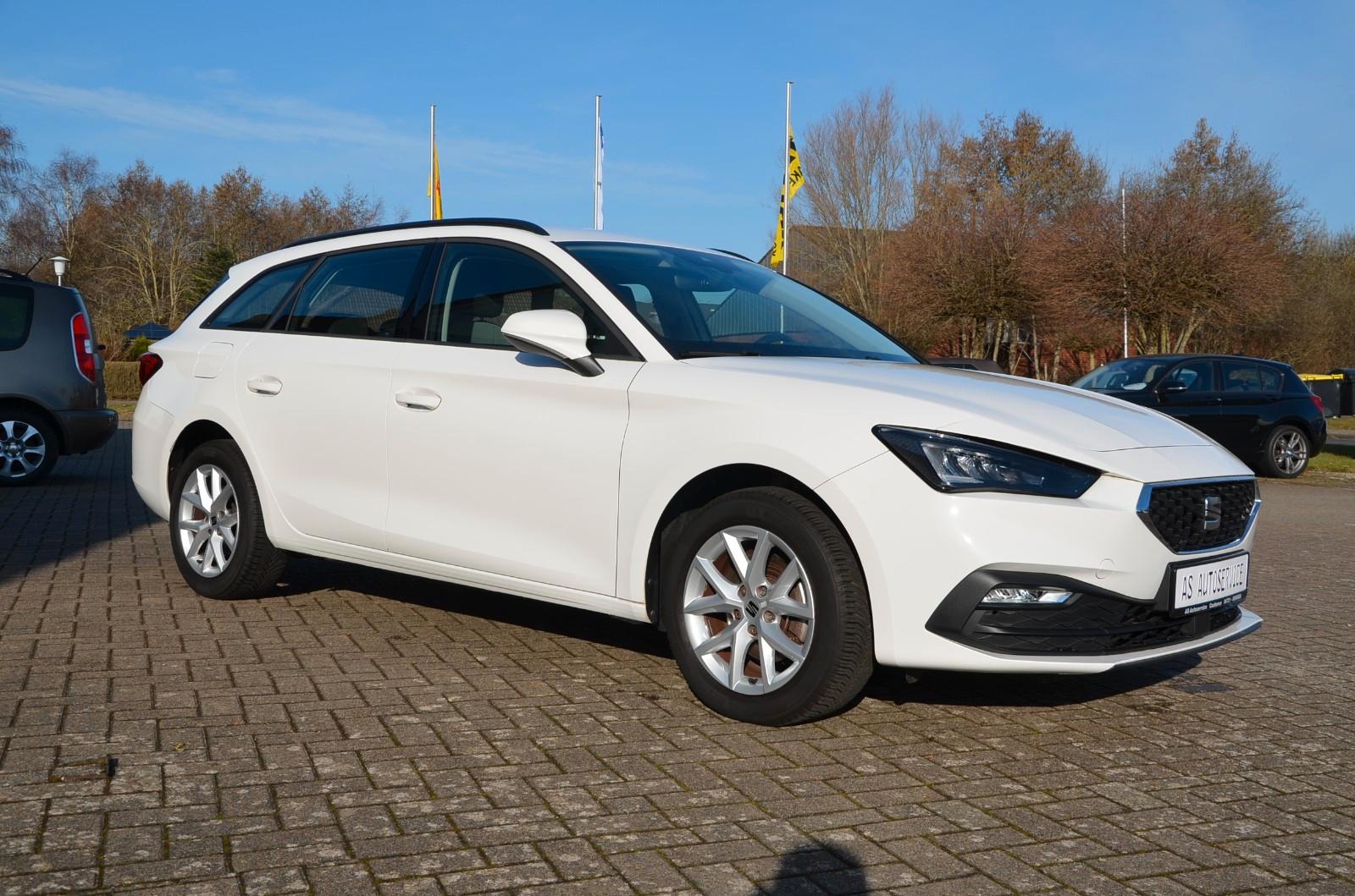 Seat Leon Sportstourer Style Allwetter LED Apple Car