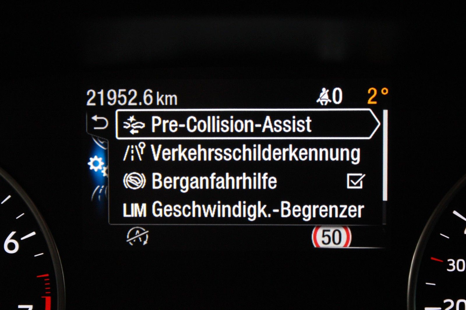 Fahrzeugabbildung Ford EcoSport Titanium LED B&O NAVI DAB Teilleder