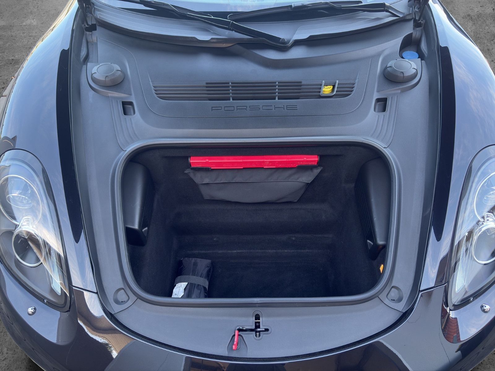 Fahrzeugabbildung Porsche Boxster/NEUZustand/Scheckheftgepflegt/Sauger