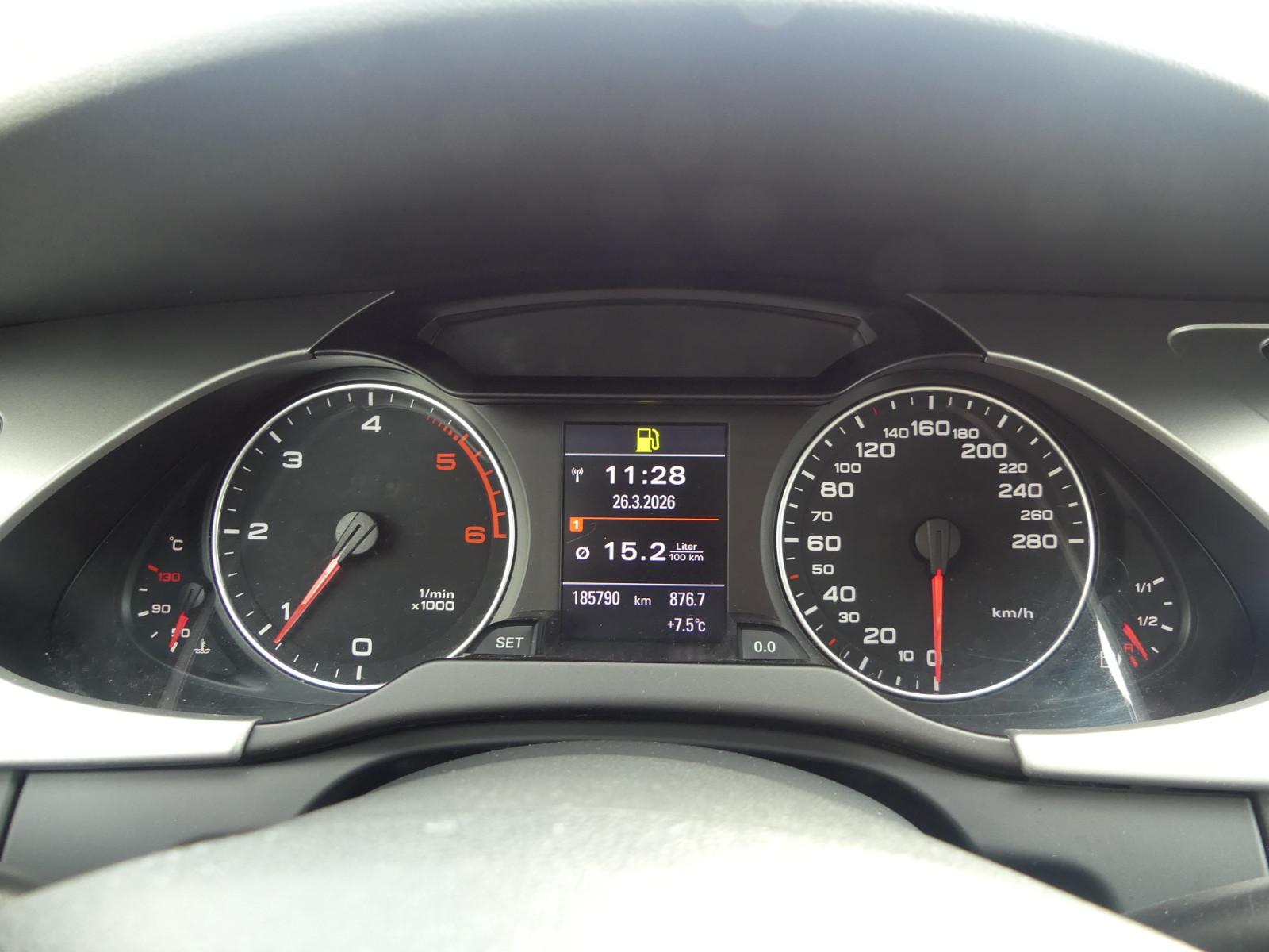 Audi A4 2011 — photo 11