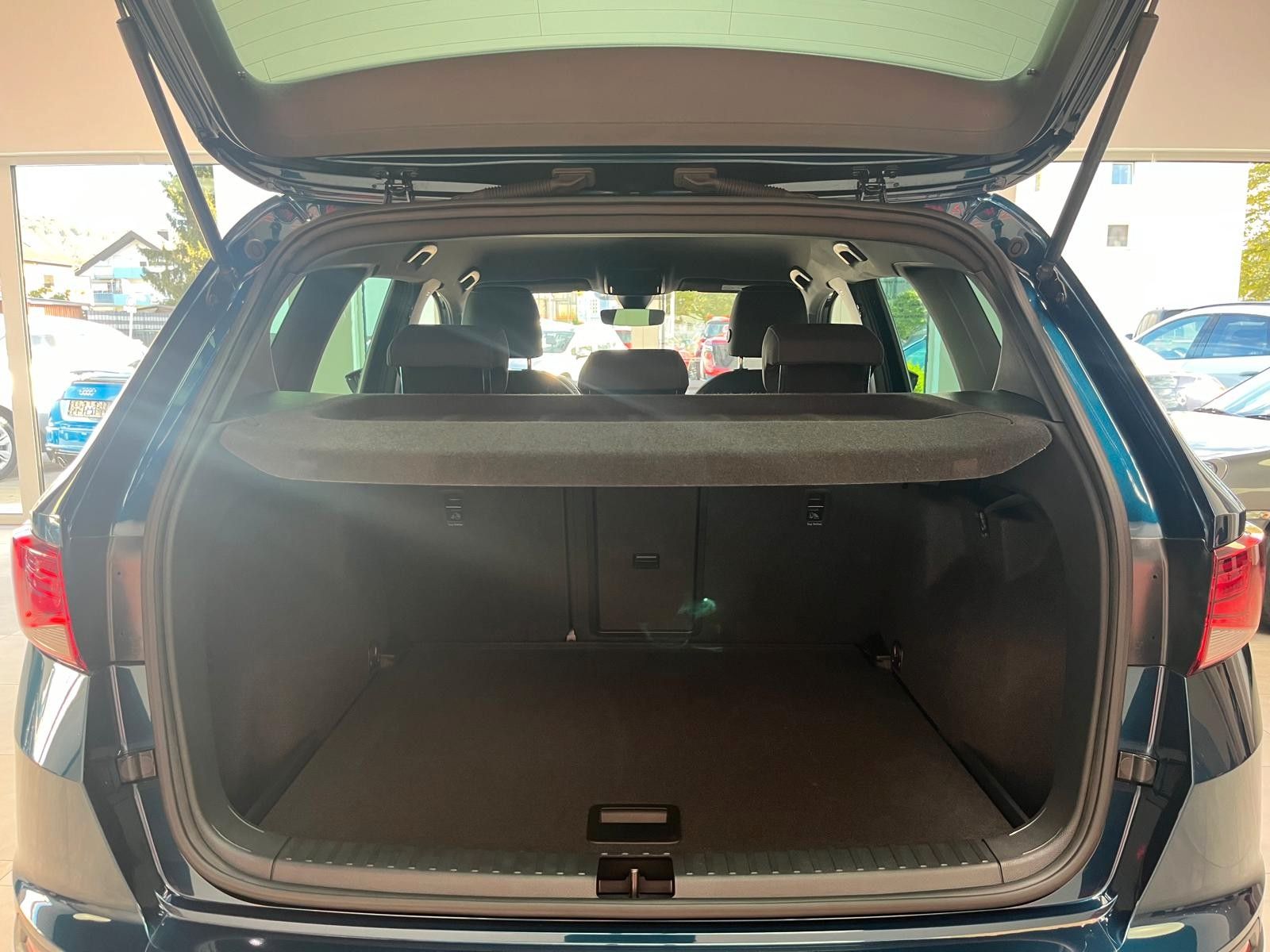 Fahrzeugabbildung SEAT Ateca 1.5 TSI DSG Xcellence*1.Hand*AHK*360°*App*