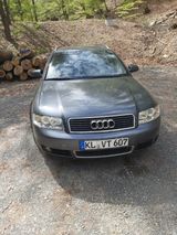 Audi A4 2.0 Avant - - Audi A4 aus 2002: Kombi