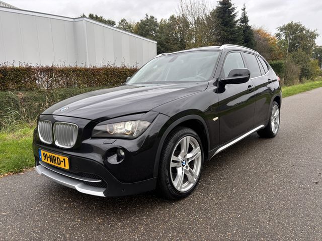 BMW X1 xDrive28i Executive / automatik / panorama da