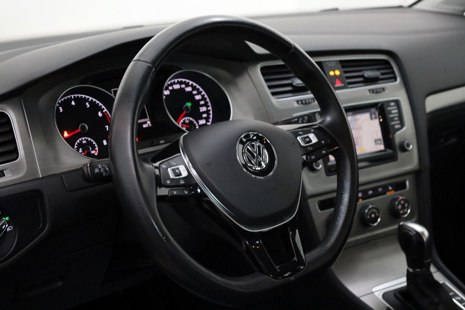 Fahrzeugabbildung Volkswagen Golf VII Variant Comfortline T.Leder,Navi,Xenon
