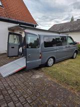 Volkswagen T5 Caravelle Behindertengerecht- Rollstuhl Rampe - graue Volkswagen T5 Caravelle