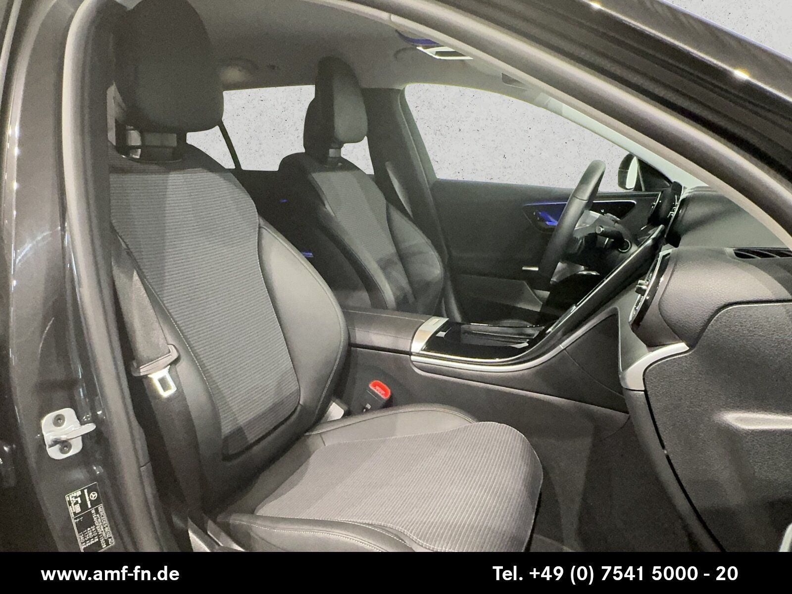 C 220d T 4MATIC AVANTGARDE AHK PANO DISTRO 360°