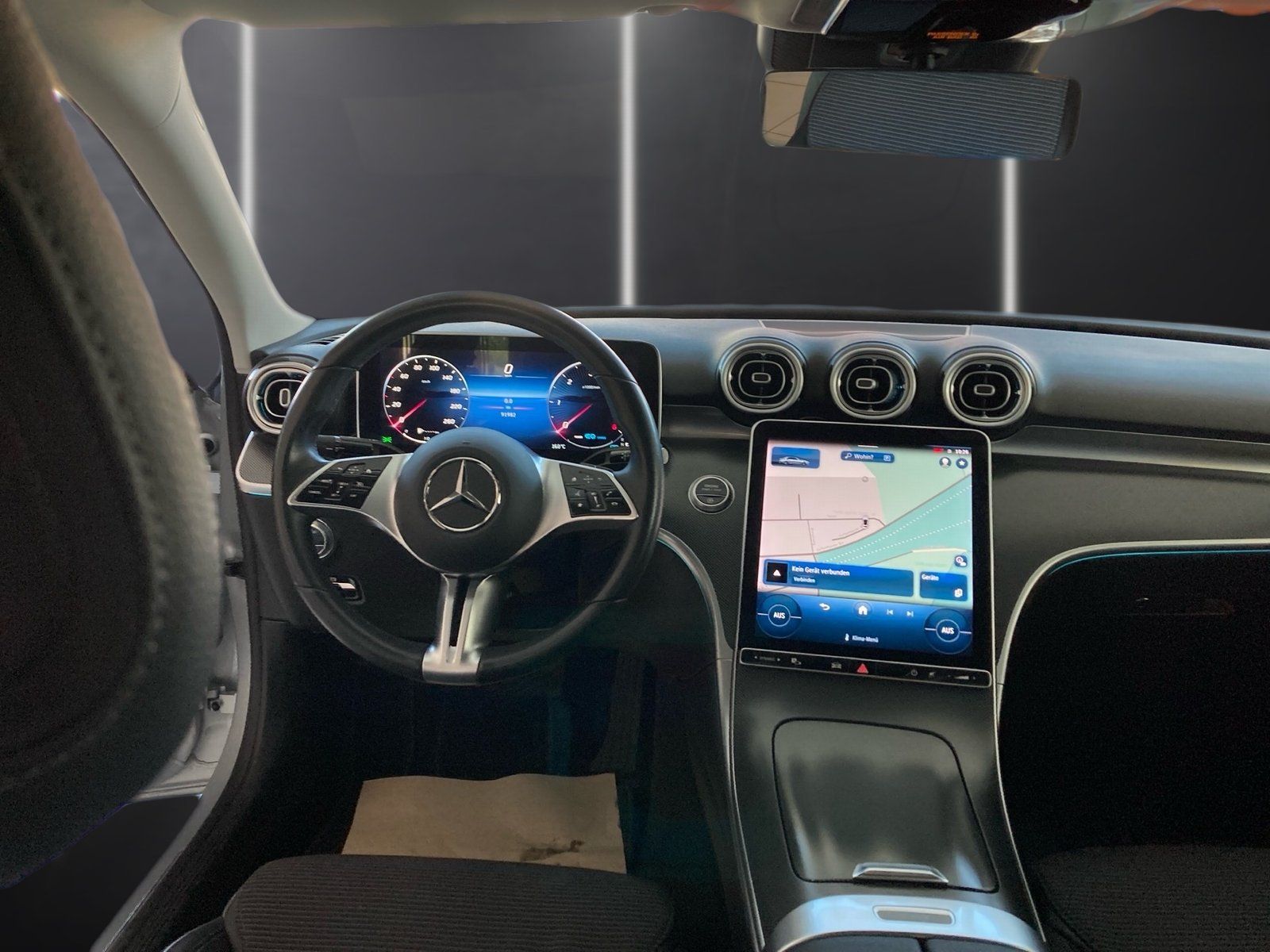Fahrzeugabbildung Mercedes-Benz C 200 d Avantgarde*AHK*LED*Kamera*Night*Totwink*